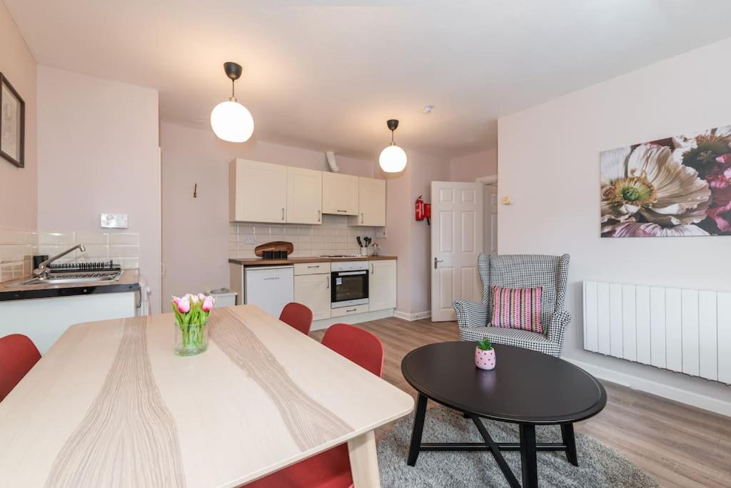 Fully Refurb Drogheda Apt7 3Rd Floor Экстерьер фото